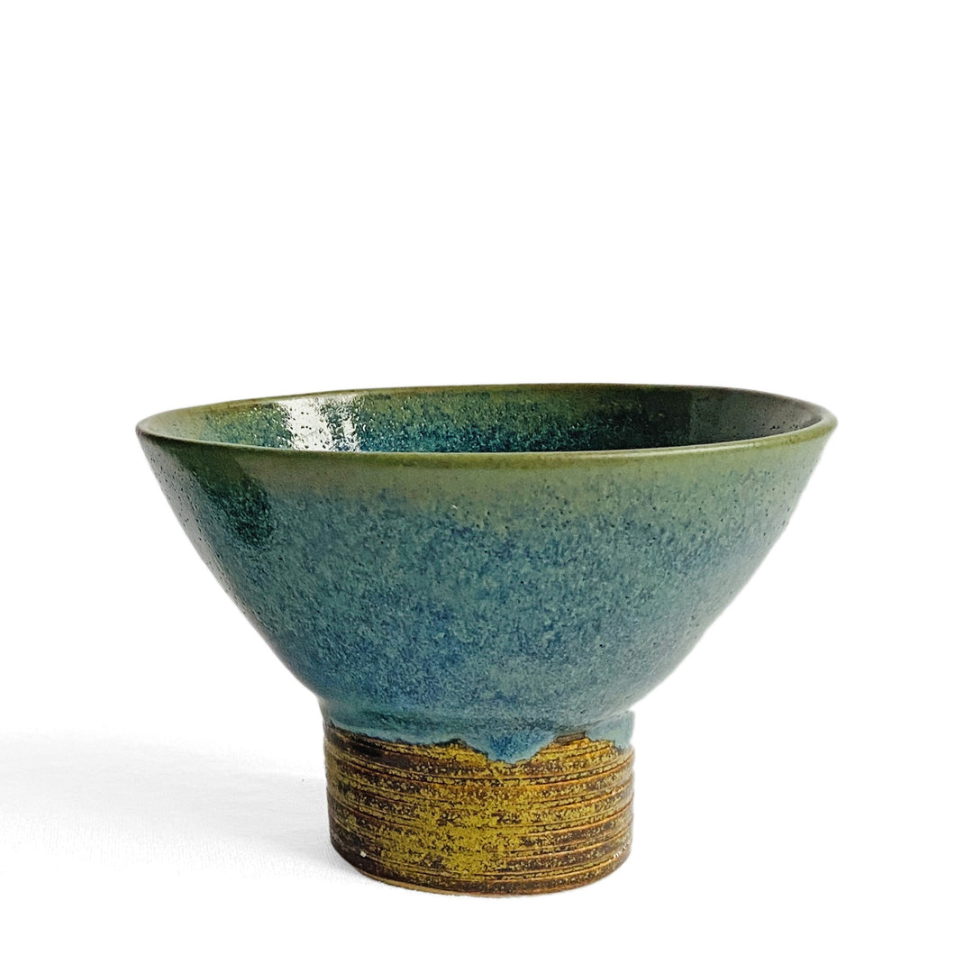 Blue speckled glazed short pedestal bowl